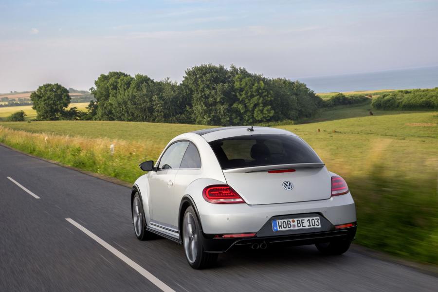  Volkswagen Beetle R-Line 2016 года  (фото 10 из 22)